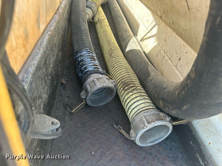 image for item DQ0909 2002 Vacstar VS500GT  sewer jetter trailer