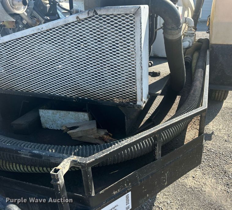 image for item DQ0909 2002 Vacstar VS500GT  sewer jetter trailer