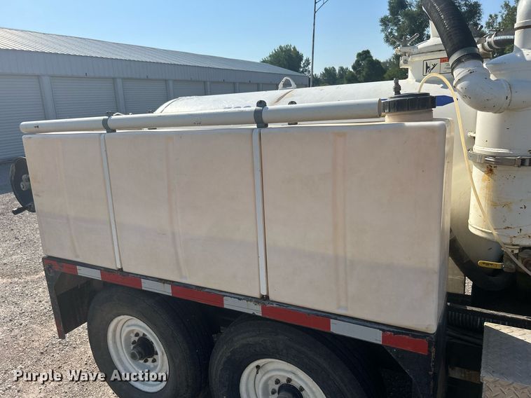 image for item DQ0909 2002 Vacstar VS500GT  sewer jetter trailer