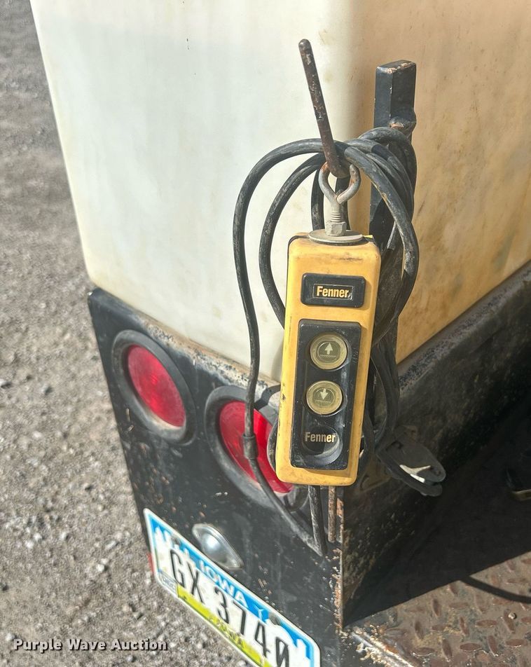 image for item DQ0909 2002 Vacstar VS500GT  sewer jetter trailer