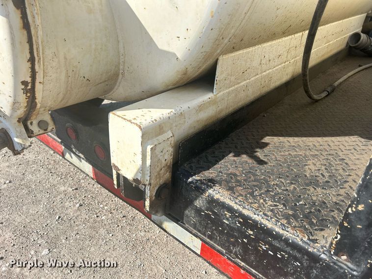 image for item DQ0909 2002 Vacstar VS500GT  sewer jetter trailer