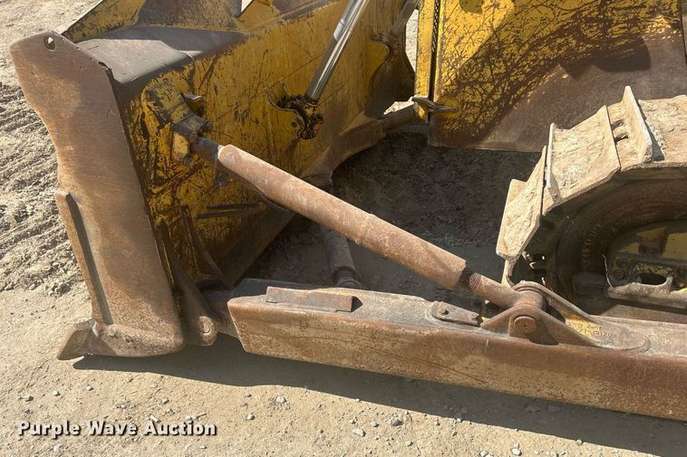 image for item DQ0911 1998 Komastu D65EX-12 dozer