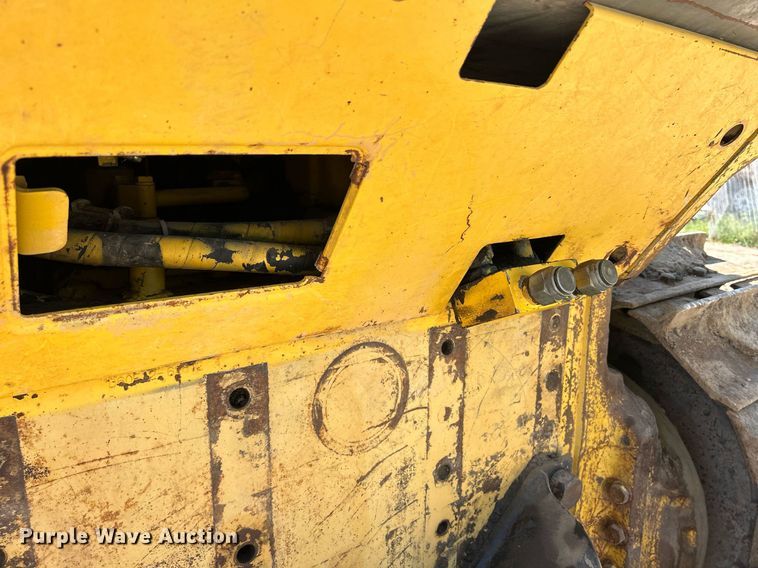 image for item DQ0911 1998 Komastu D65EX-12 dozer