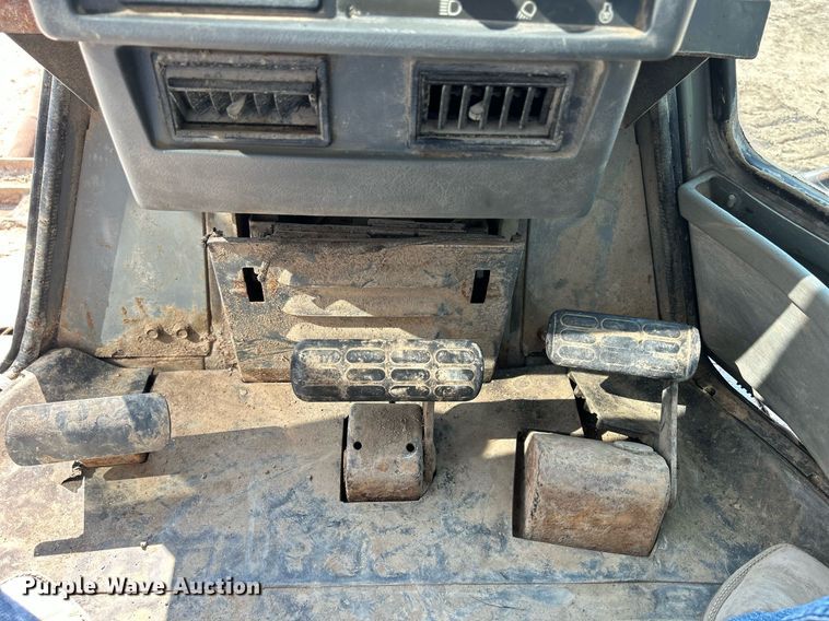 image for item DQ0911 1998 Komastu D65EX-12 dozer