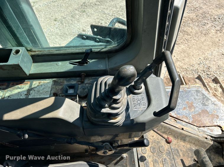 image for item DQ0911 1998 Komastu D65EX-12 dozer