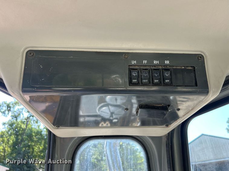 image for item DQ0911 1998 Komastu D65EX-12 dozer