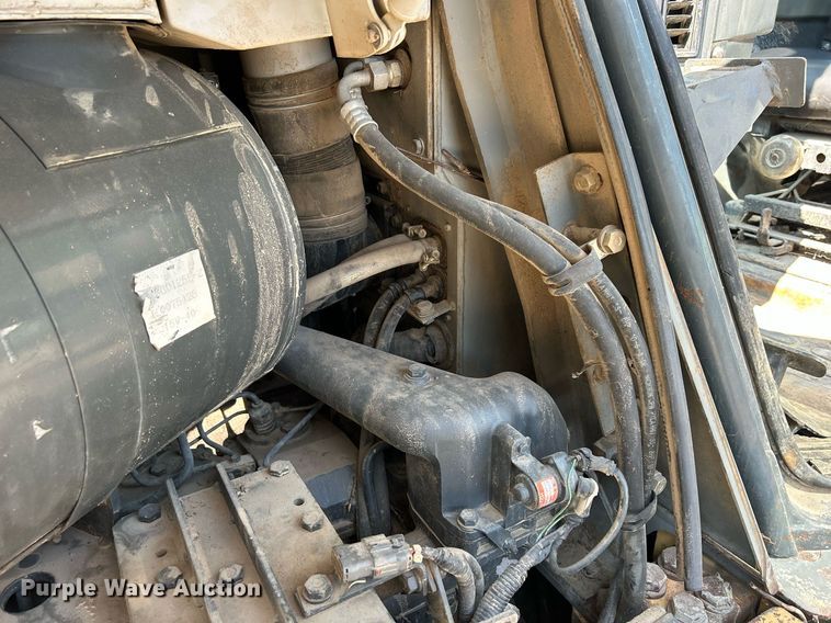 image for item DQ0911 1998 Komastu D65EX-12 dozer