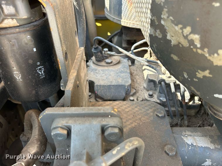 image for item DQ0911 1998 Komastu D65EX-12 dozer