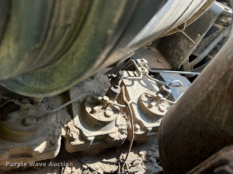 image for item DQ0911 1998 Komastu D65EX-12 dozer