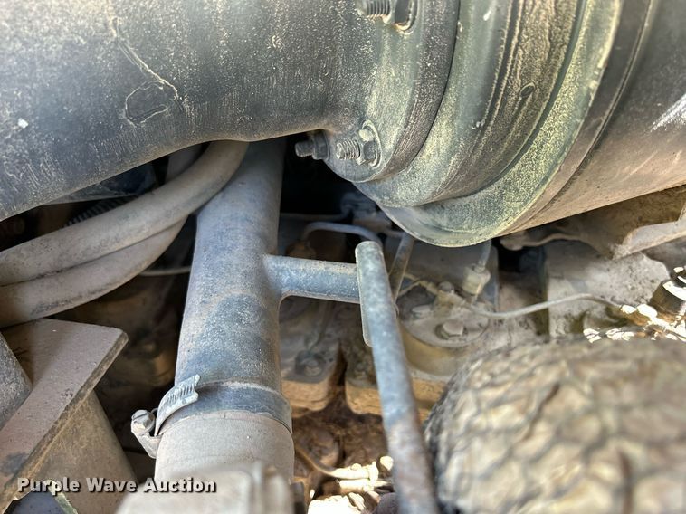 image for item DQ0911 1998 Komastu D65EX-12 dozer