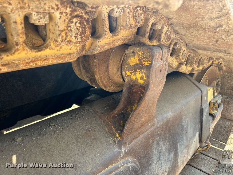 image for item DQ0911 1998 Komastu D65EX-12 dozer