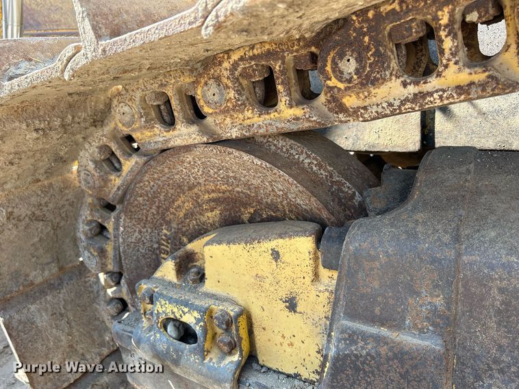 image for item DQ0911 1998 Komastu D65EX-12 dozer