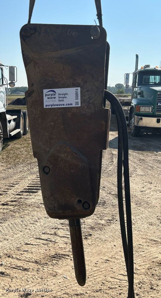 image for item DQ0914 Stanley MB50608  breaker