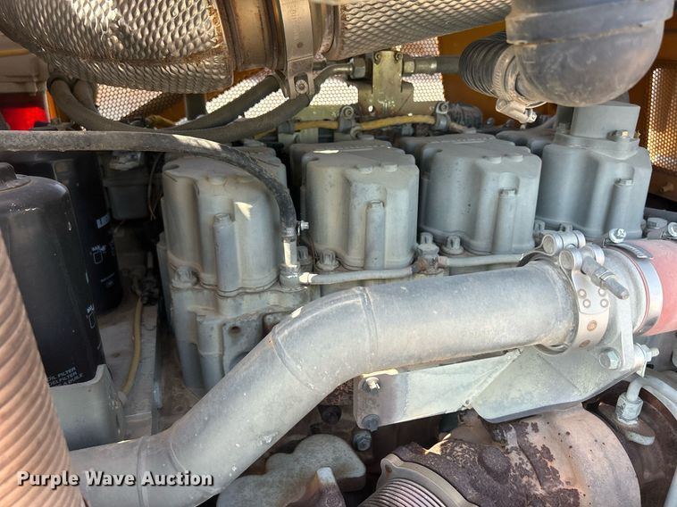 image for item DQ0915 2015 Liebherr PR736XL  dozer