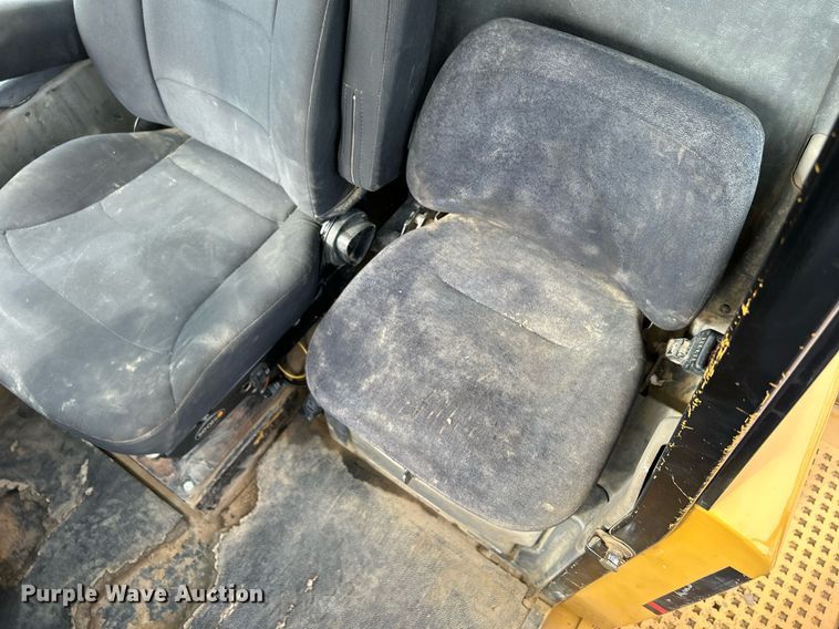 image for item DQ0920 2004 Caterpillar 730  haul truck