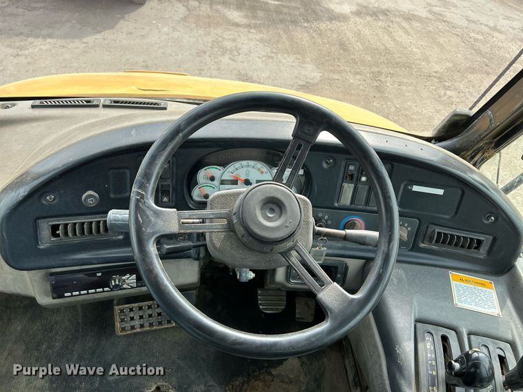 image for item DQ0920 2004 Caterpillar 730  haul truck