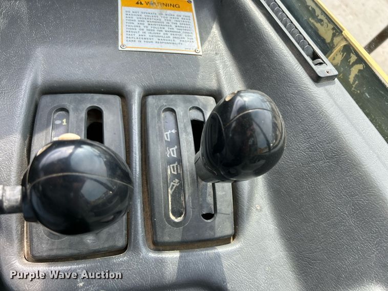 image for item DQ0920 2004 Caterpillar 730  haul truck