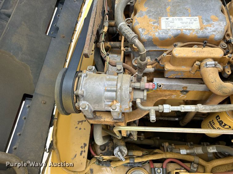 image for item DQ0920 2004 Caterpillar 730  haul truck