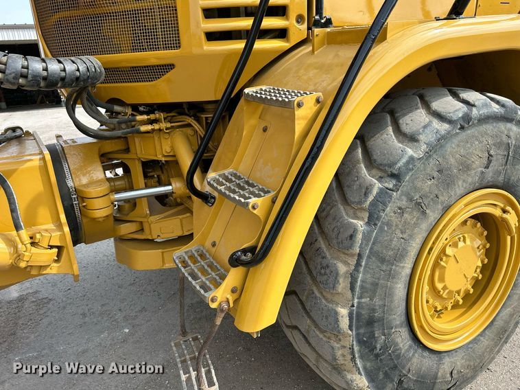 image for item DQ0920 2004 Caterpillar 730  haul truck