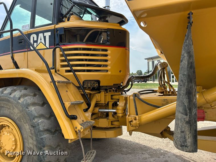 image for item DQ0920 2004 Caterpillar 730  haul truck