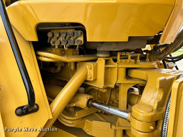 image for item DQ0920 2004 Caterpillar 730  haul truck