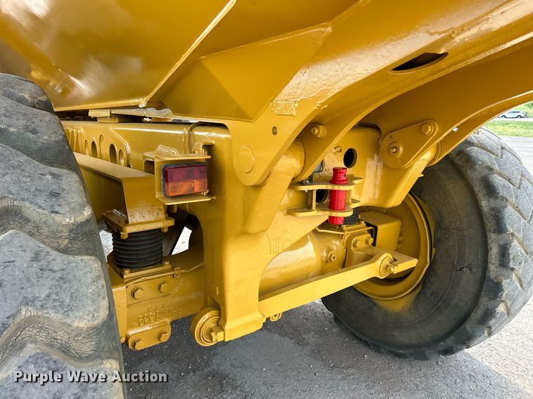 image for item DQ0920 2004 Caterpillar 730  haul truck