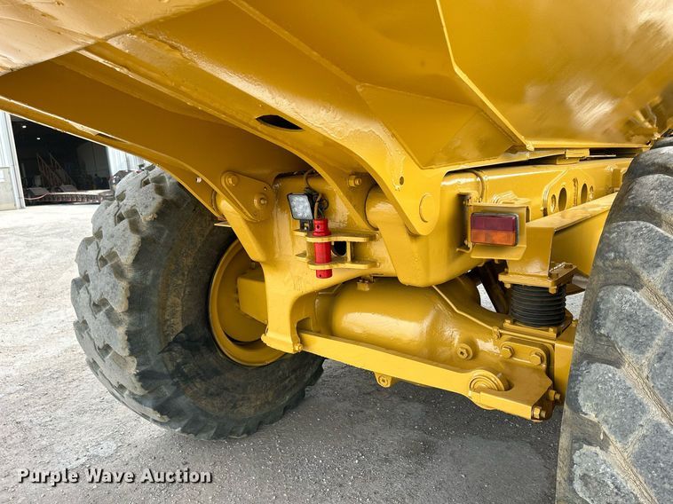 image for item DQ0920 2004 Caterpillar 730  haul truck