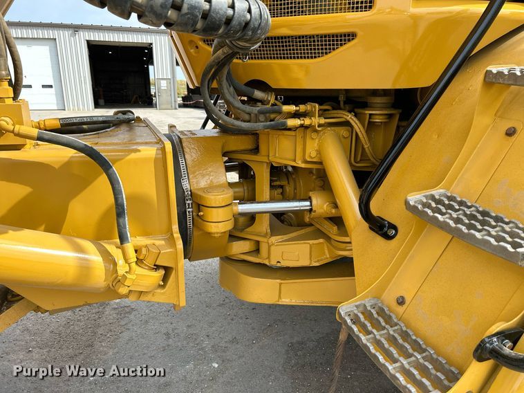 image for item DQ0920 2004 Caterpillar 730  haul truck