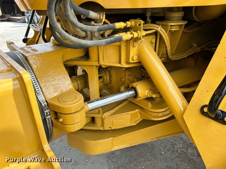 image for item DQ0920 2004 Caterpillar 730  haul truck