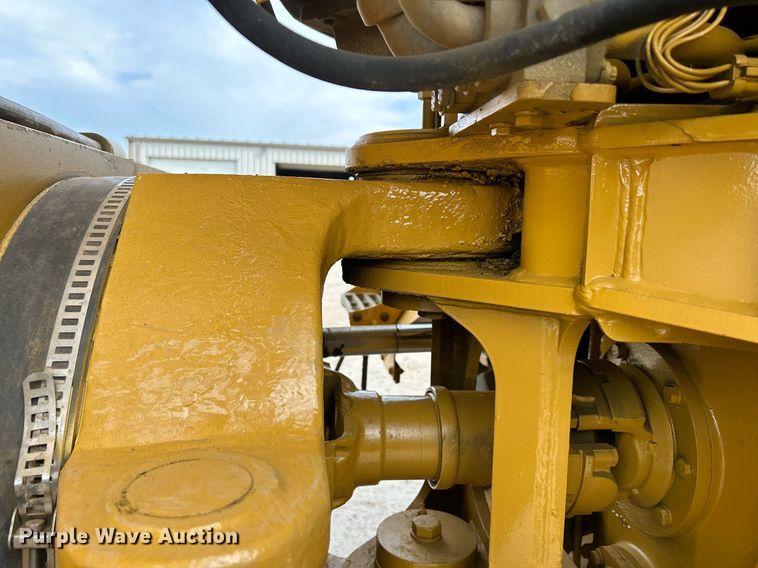 image for item DQ0920 2004 Caterpillar 730  haul truck