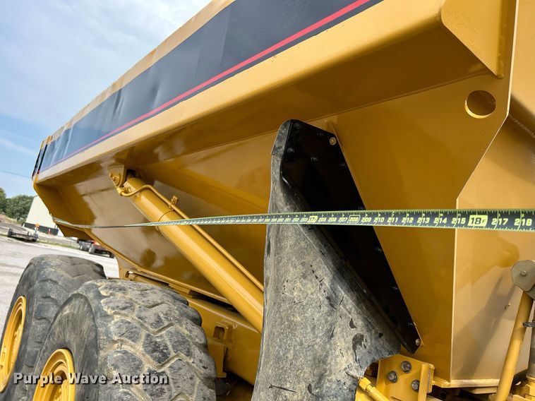 image for item DQ0920 2004 Caterpillar 730  haul truck