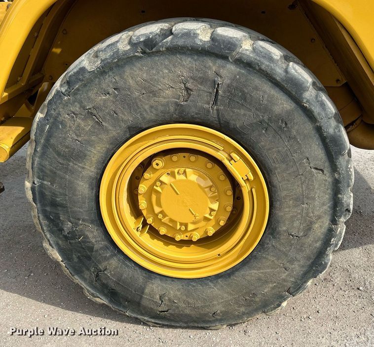 image for item DQ0920 2004 Caterpillar 730  haul truck