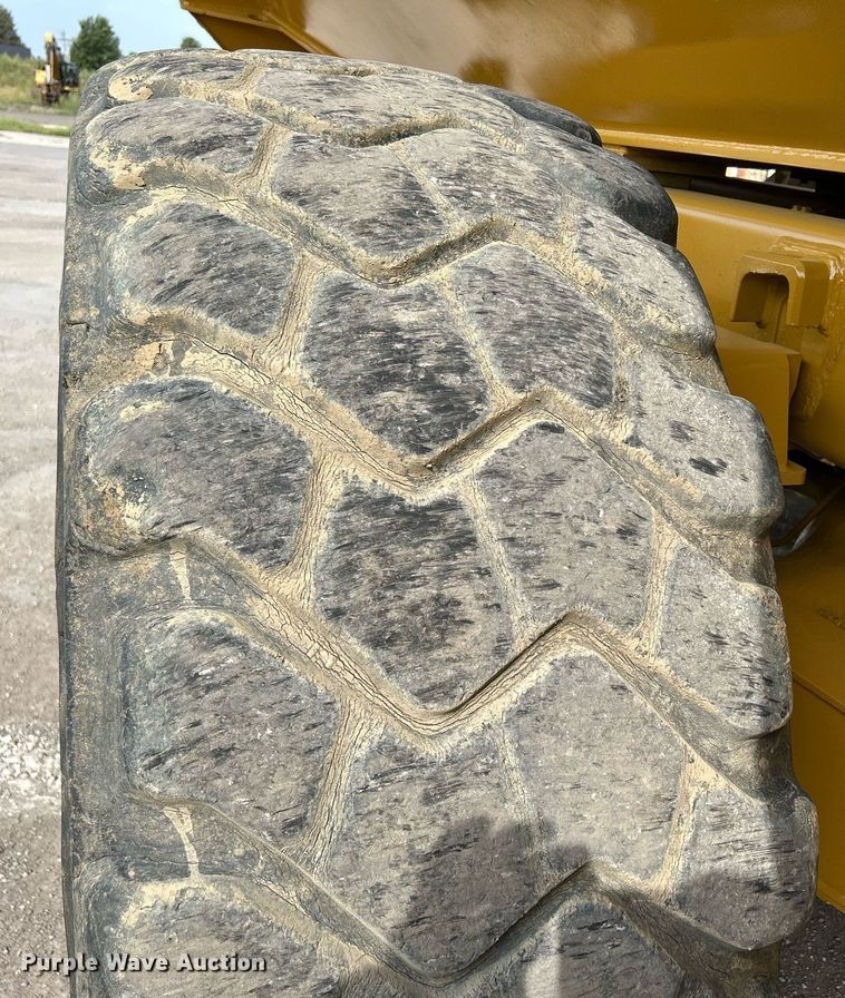 image for item DQ0920 2004 Caterpillar 730  haul truck