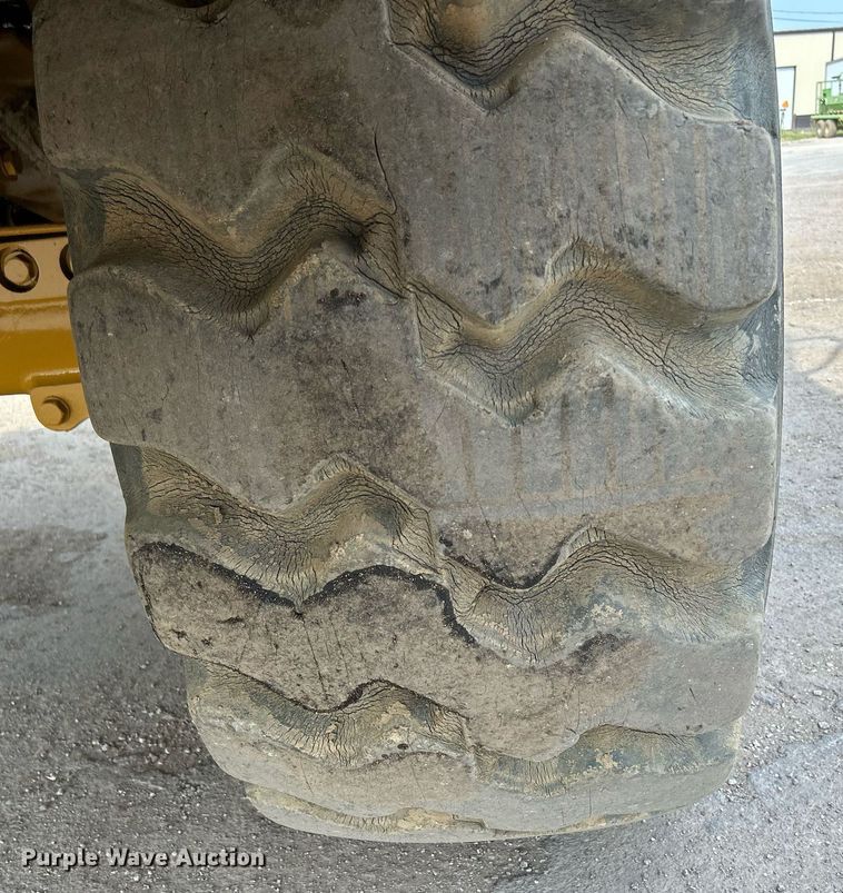 image for item DQ0920 2004 Caterpillar 730  haul truck