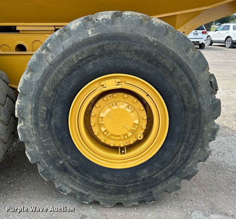 image for item DQ0920 2004 Caterpillar 730  haul truck