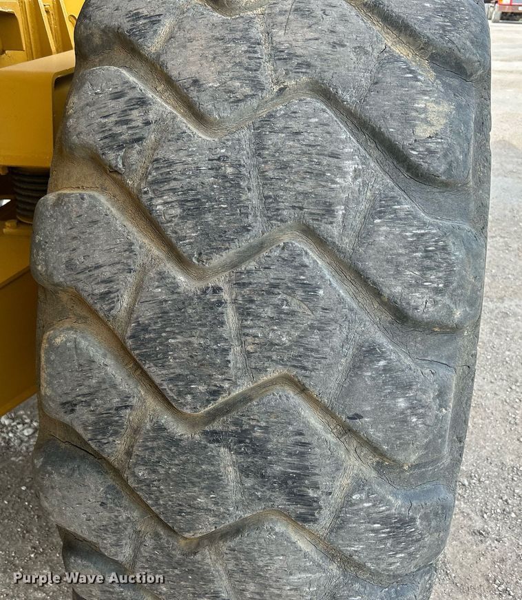 image for item DQ0920 2004 Caterpillar 730  haul truck