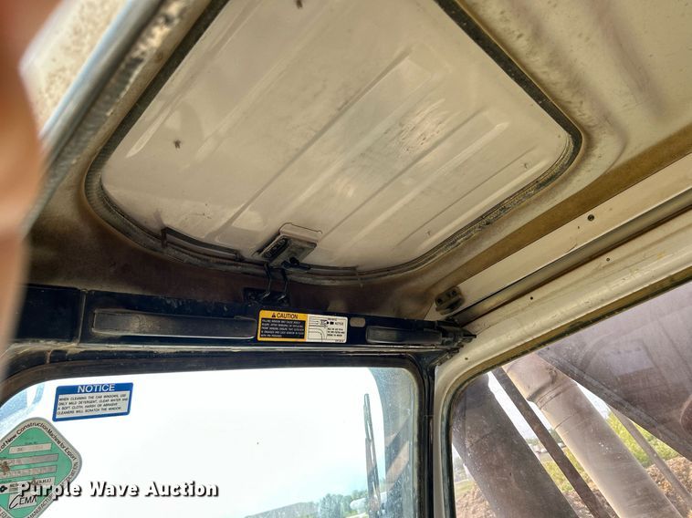 image for item DQ0921 2003 Link-Belt 240LX  excavator