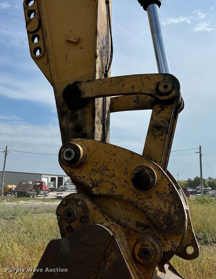 image for item DQ0922 2002 Caterpillar 345B  excavator