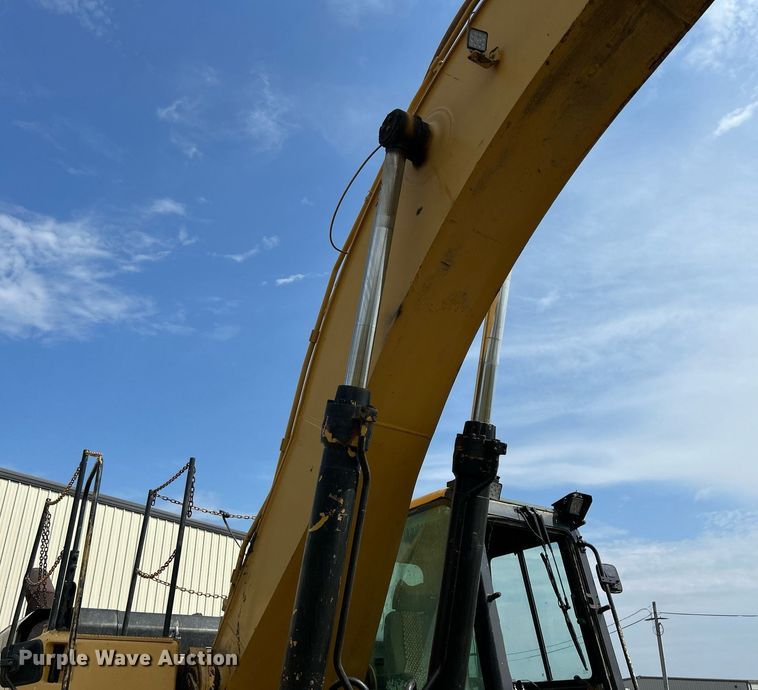 image for item DQ0922 2002 Caterpillar 345B  excavator