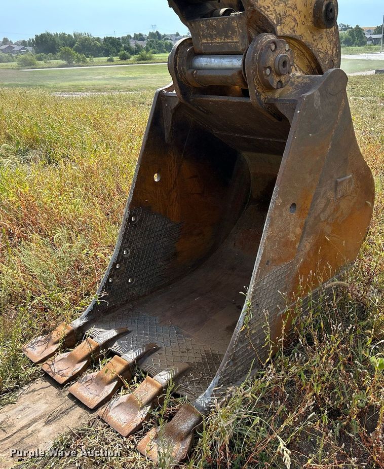 image for item DQ0922 2002 Caterpillar 345B  excavator