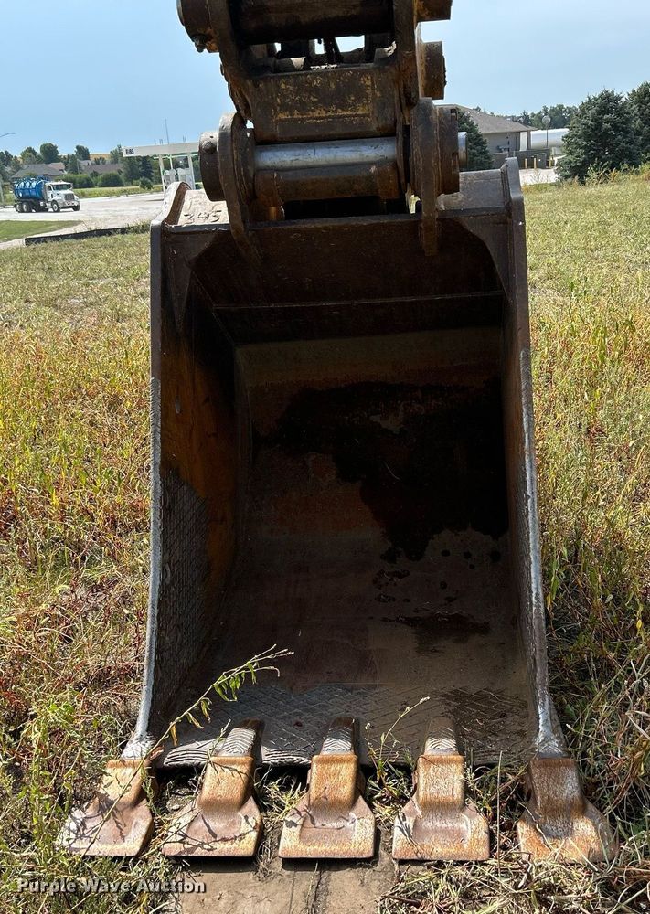 image for item DQ0922 2002 Caterpillar 345B  excavator