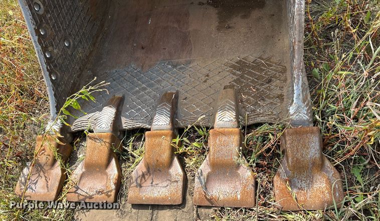 image for item DQ0922 2002 Caterpillar 345B  excavator