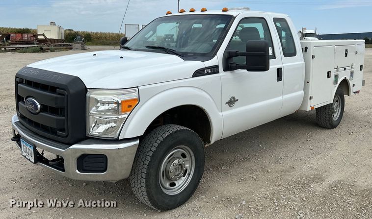image for item DQ0924 2015 Ford  F350 Super Duty XL  Ext. Cab utility bed pickup truck
