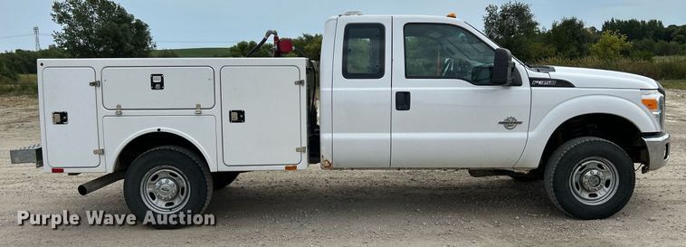 image for item DQ0924 2015 Ford  F350 Super Duty XL  Ext. Cab utility bed pickup truck