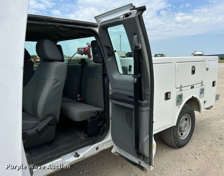 image for item DQ0924 2015 Ford  F350 Super Duty XL  Ext. Cab utility bed pickup truck