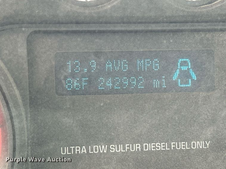 image for item DQ0924 2015 Ford  F350 Super Duty XL  Ext. Cab utility bed pickup truck