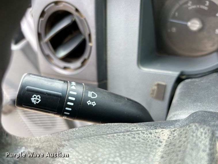 image for item DQ0924 2015 Ford  F350 Super Duty XL  Ext. Cab utility bed pickup truck