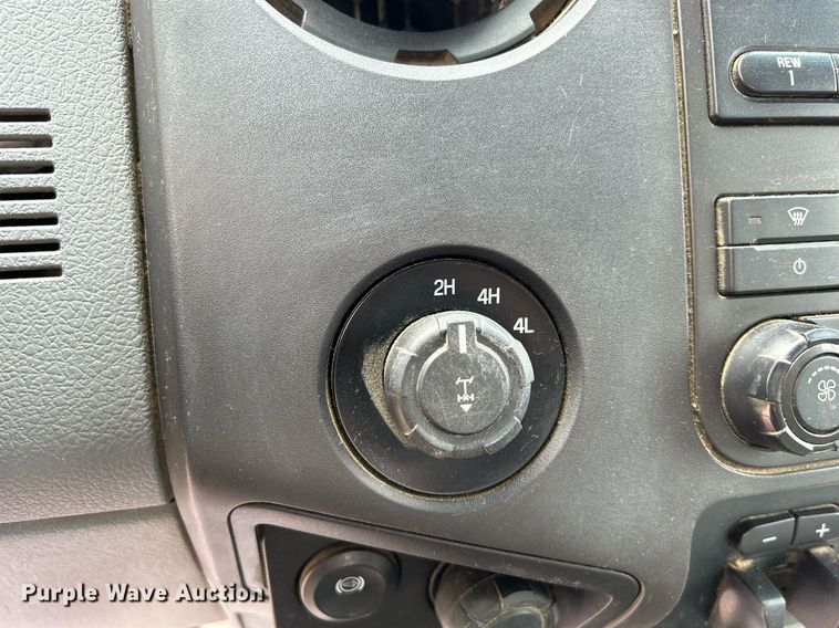 image for item DQ0924 2015 Ford  F350 Super Duty XL  Ext. Cab utility bed pickup truck