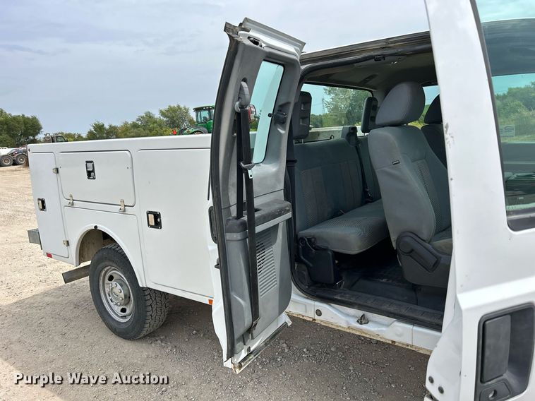 image for item DQ0924 2015 Ford  F350 Super Duty XL  Ext. Cab utility bed pickup truck