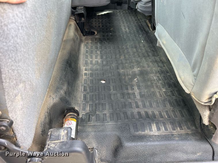 image for item DQ0924 2015 Ford  F350 Super Duty XL  Ext. Cab utility bed pickup truck